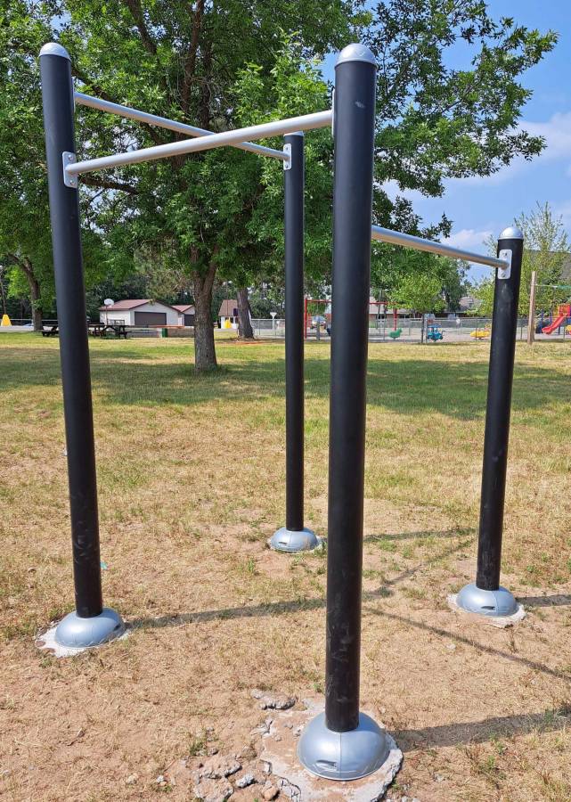 Joint Pull-Up Bar